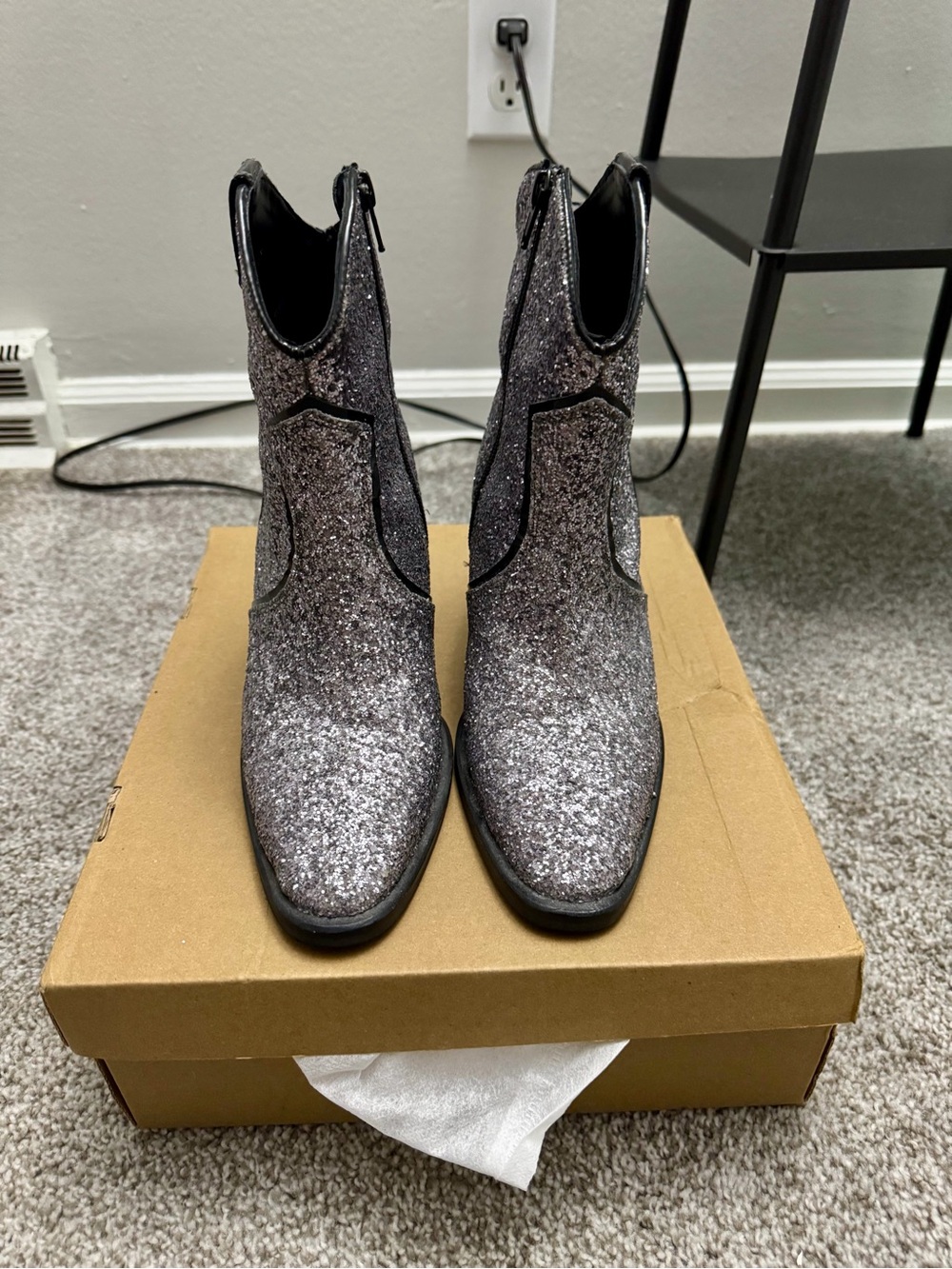 Idyllwind Stop and Stare Western Booties- Round Toe